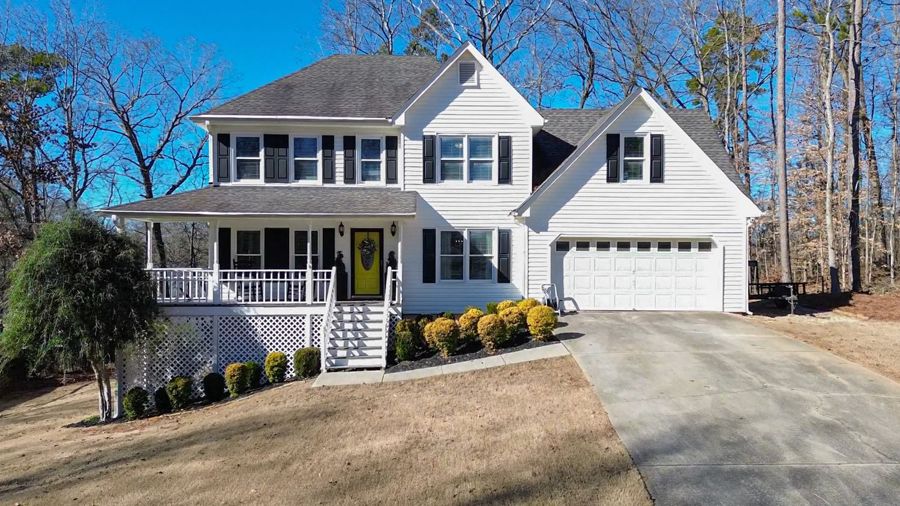 Exterior real estate photograph by Devon Montgomery