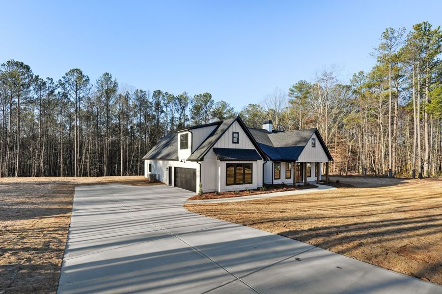 Exterior real estate photograph by Devon Montgomery